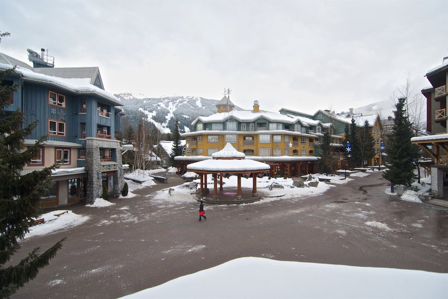 Whistler Blackcomb VR at Town Plaza, Whistler, Canada
