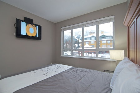 Whistler Blackcomb VR at Town Plaza, Whistler, Canada