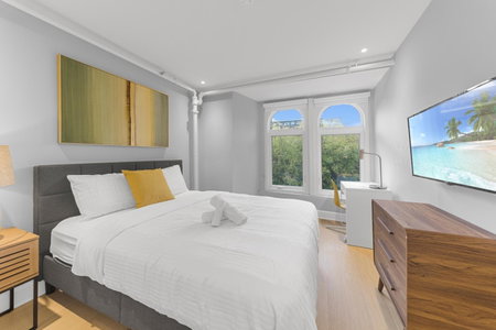 Suites De la Montagne, Montréal, Canada
