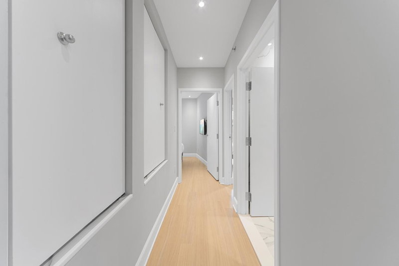 Suites De la Montagne, Montréal, Canada