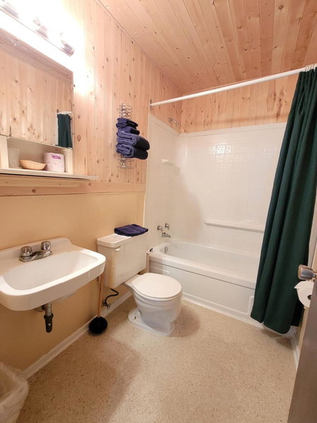 Shannon Motel, Fort Nelson, Canada