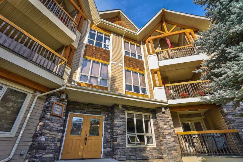 Sable Ridge Condos by StayIn, Radium Hot Springs, Canada