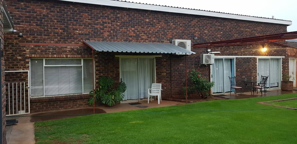 Chrisand Guesthouse, South Africa