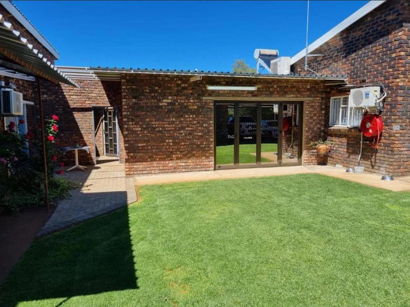 Chrisand Guesthouse, Kuruman, South Africa