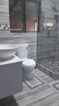 Ariah's Guesthouse and Self Catering, East London, South Africa