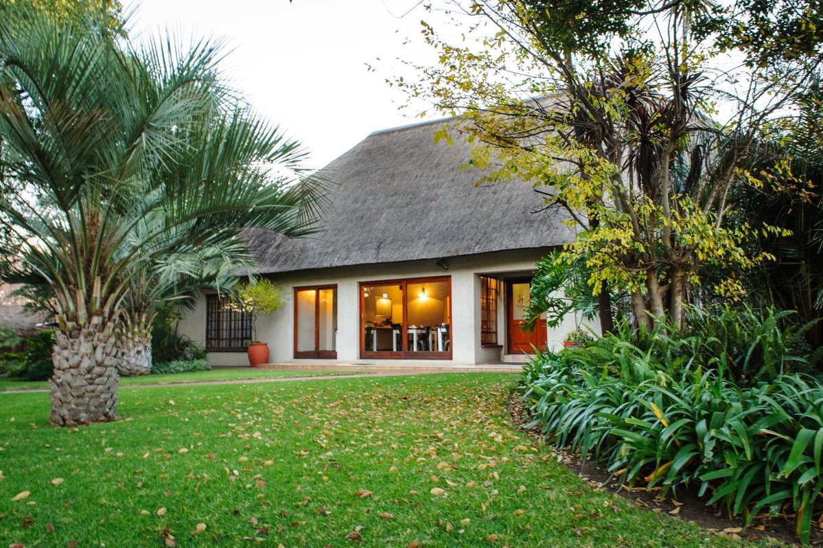 Hotel · Safari Club Guest Lodge OR Tambo International Airport, Kempton Park