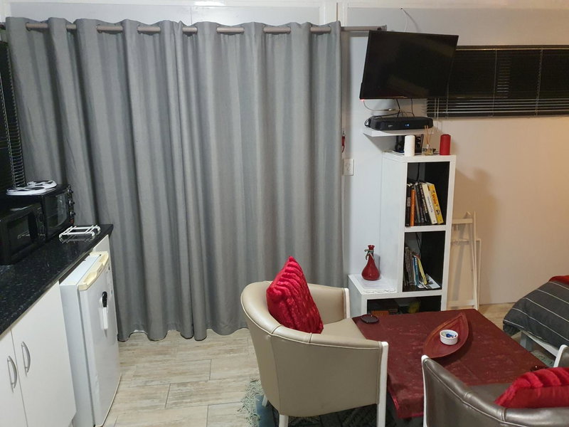 Atlantic Studio - Compact unit with Sea Views, Melkbosstrand, South Africa