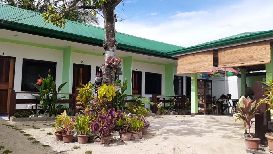 Cuadro Inn, Philippines