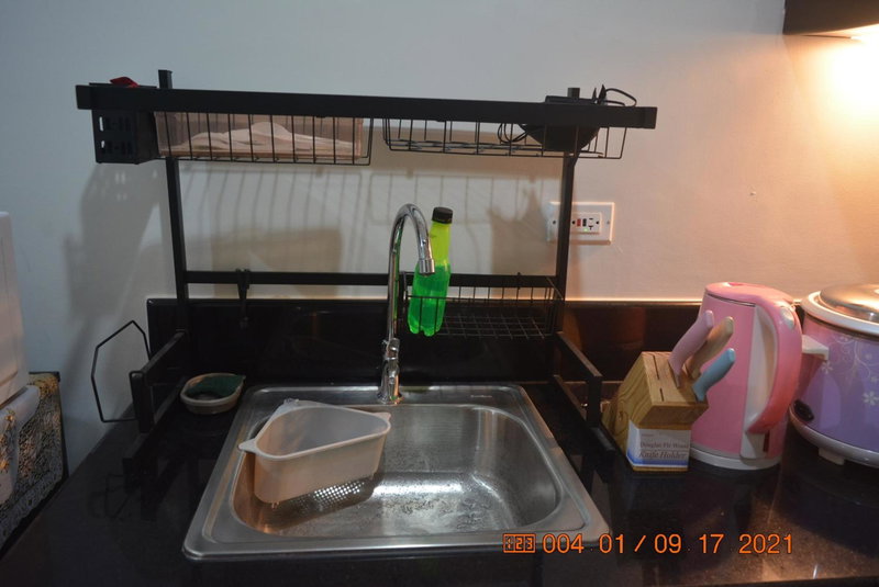 Lovely Condo 2-BR w/balcony in SM-Sucat, Paranaque, Manila, Philippines