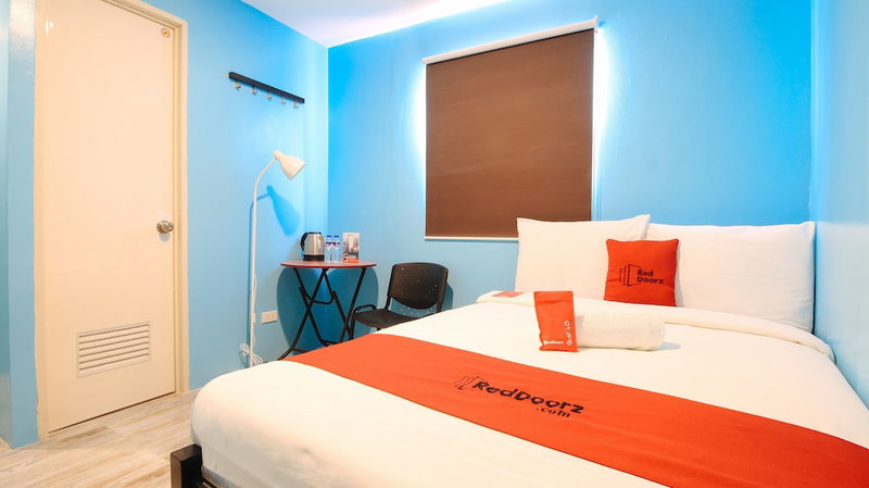 RedDoorz @ Hotel Rosemarie, Pasay, Philippines