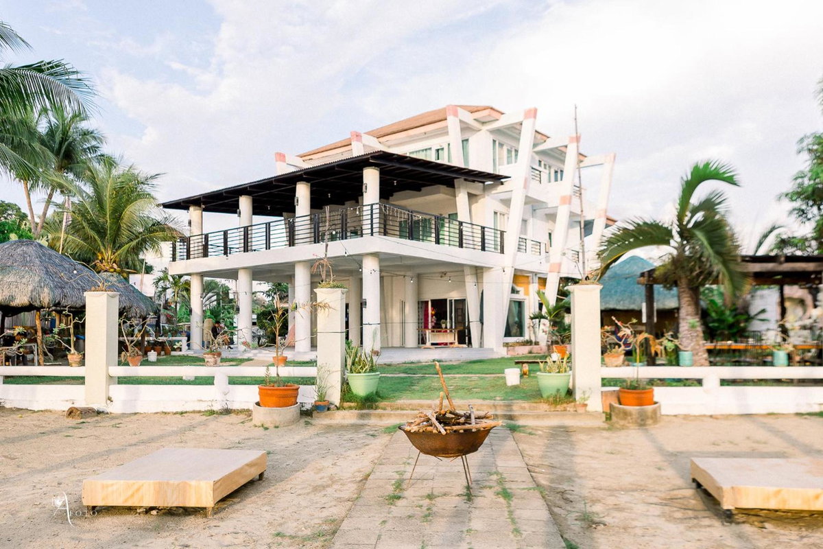 Hotel · North Shores Inn, Currimao