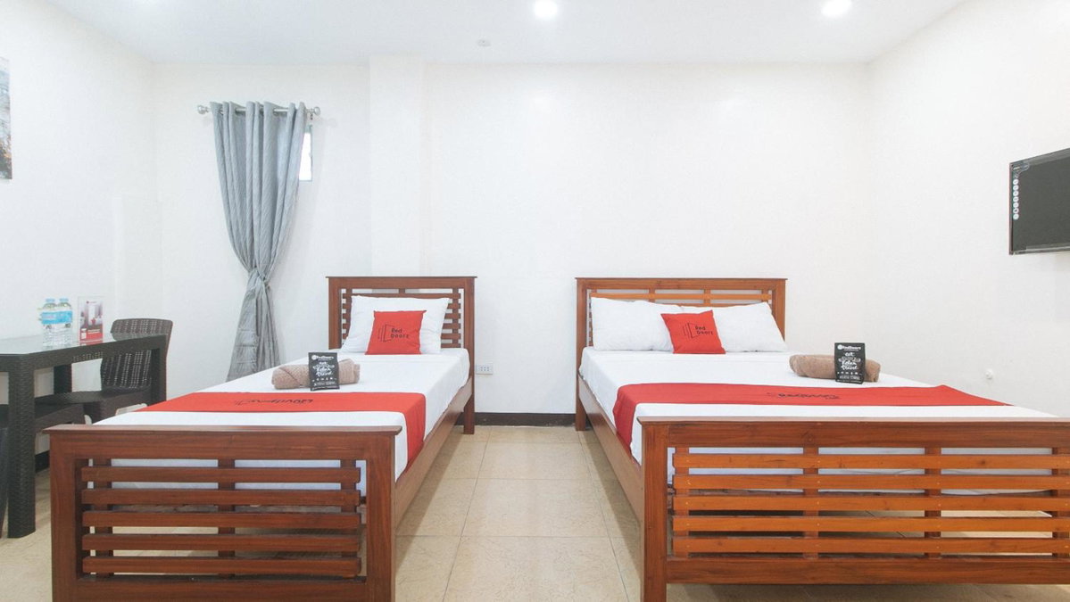 Hotel · RedDoorz at RJs Bldg near Lyceum Gen Trias Cavite, General Trias
