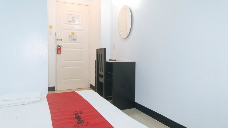 RedDoorz at Ranchotel Bayanan Alabang, Manila, Philippines