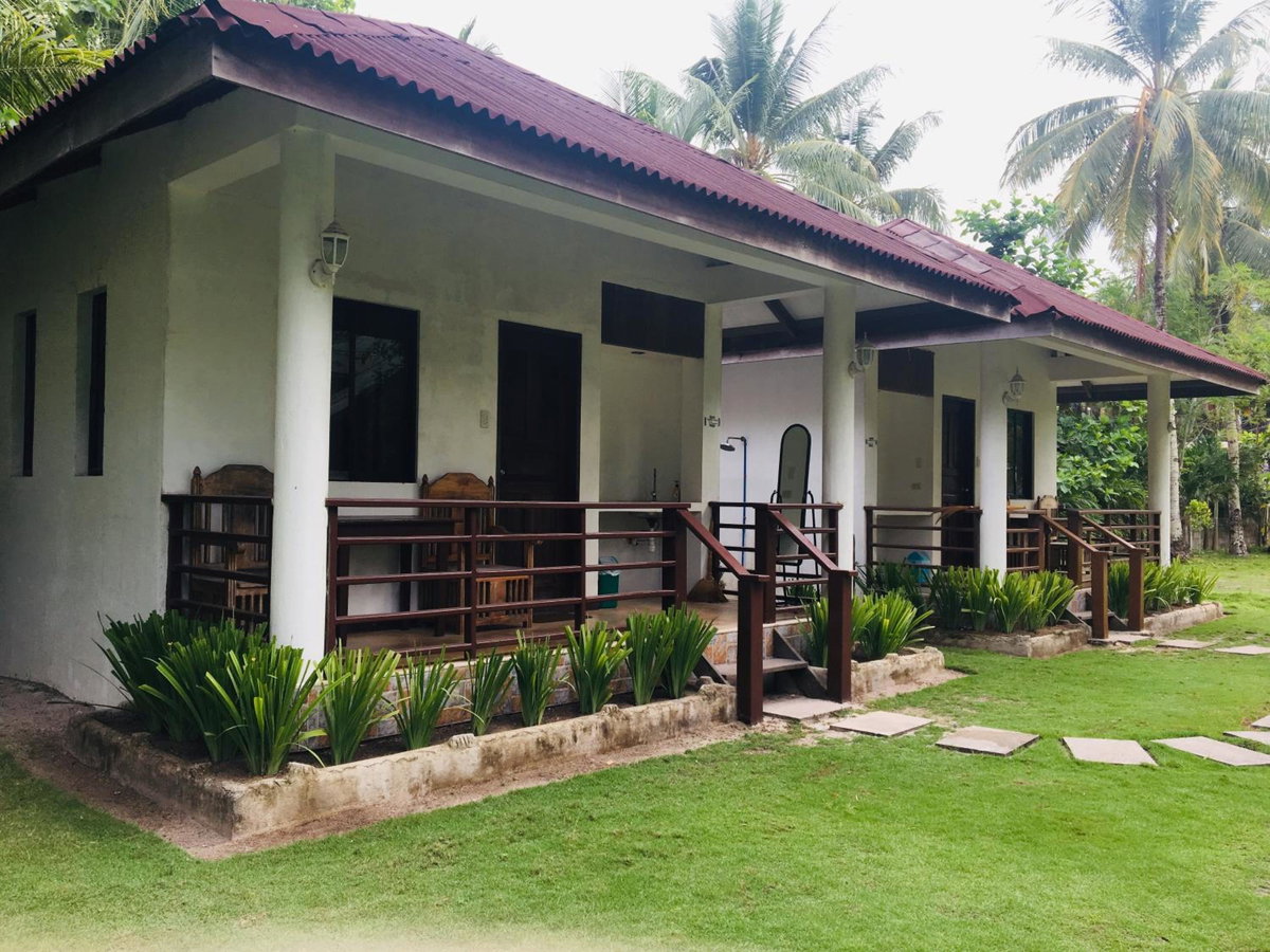 Shat's Guesthouse Siargao near Beach, Philippines