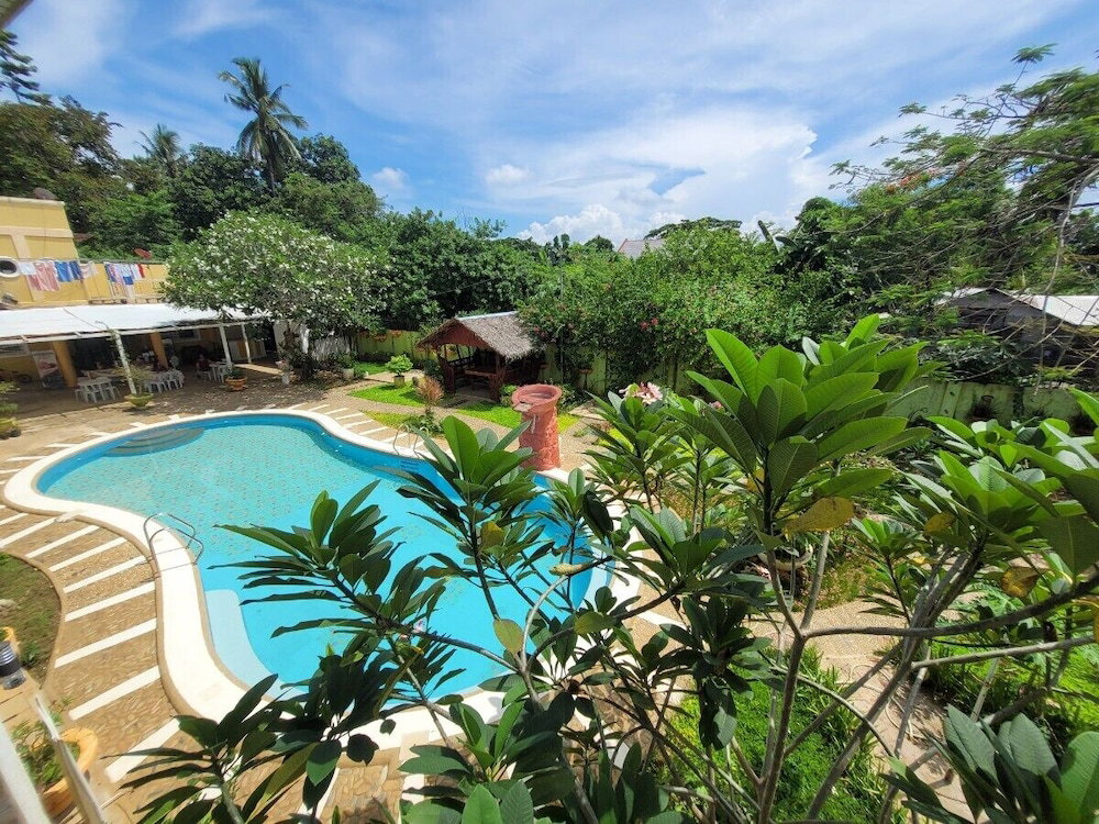 Hanbee's Flower Garden Resort, Philippines