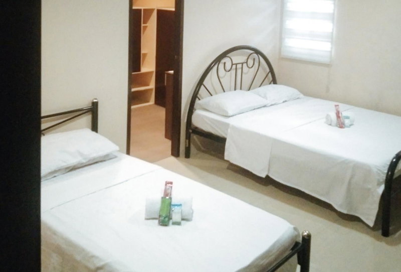 Skyleigh Apartelle by RedDoorz, Iloilo City, Philippines