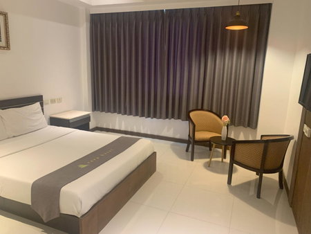 Townhouse Oak Vera Hotel Near Clark International Airport, Angeles, Philippines