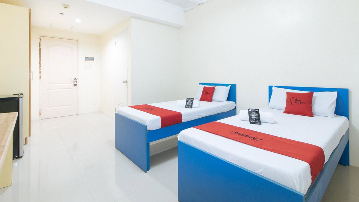 RedDoorz @ Insular Square Mandaue City, Filipinas