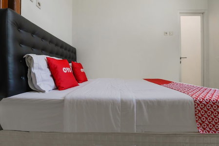 Hotel O Tamansari Guest House, Surakarta, Indonesia