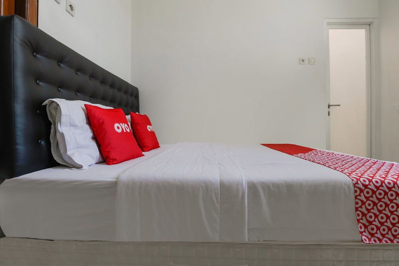 Hotel O Tamansari Guest House, Surakarta, Indonesia