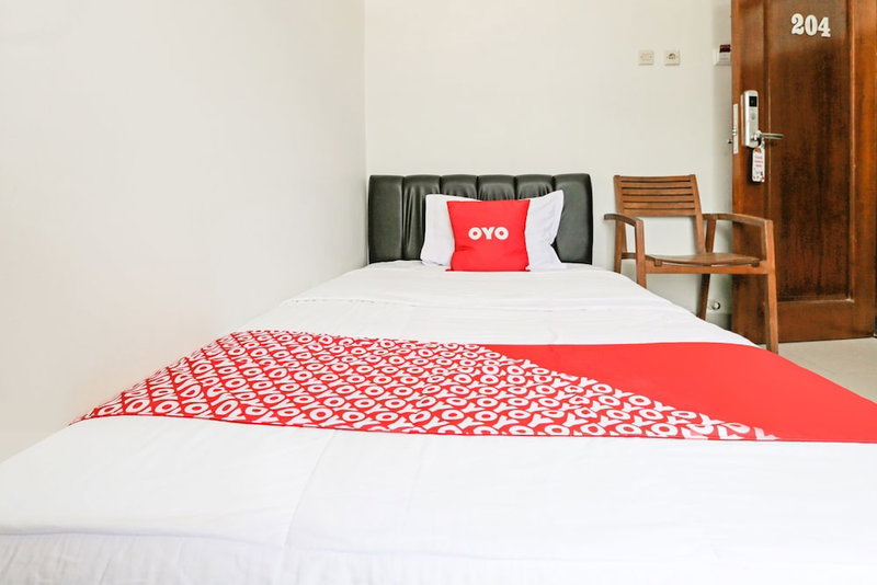 Hotel O Tamansari Guest House, Surakarta, Indonesia
