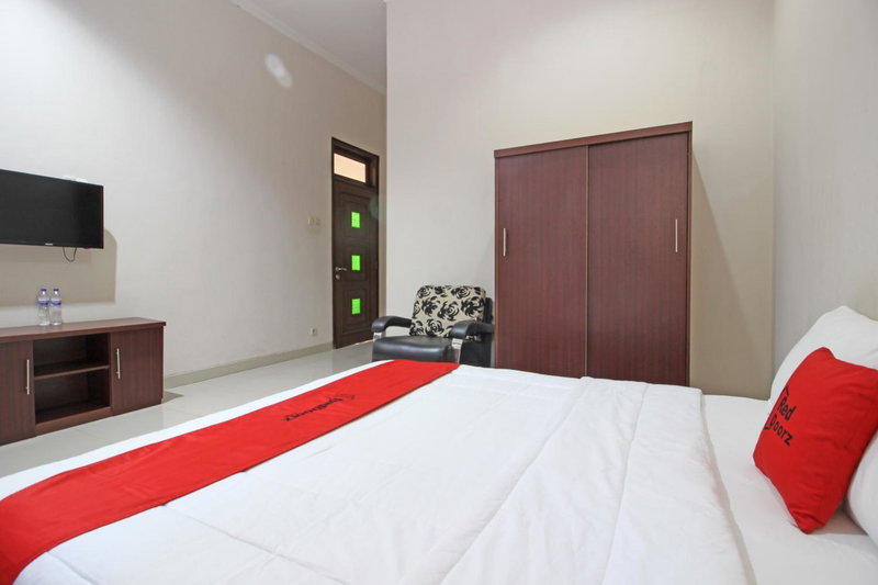 RedDoorz near Hartono Mall 3, Yogyakarta, Indonesia