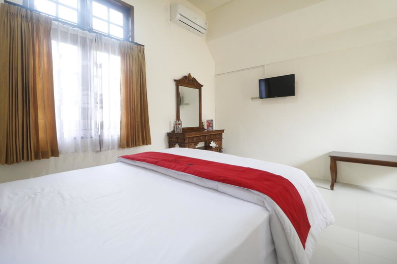 RedDoorz Syariah near Gelora Delta Sidoarjo, Sidoarjo, Indonesia