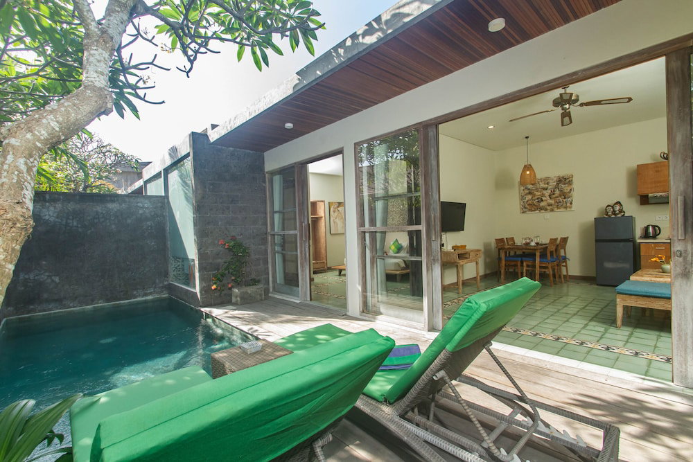 Sari Dana Villas, Indonesia