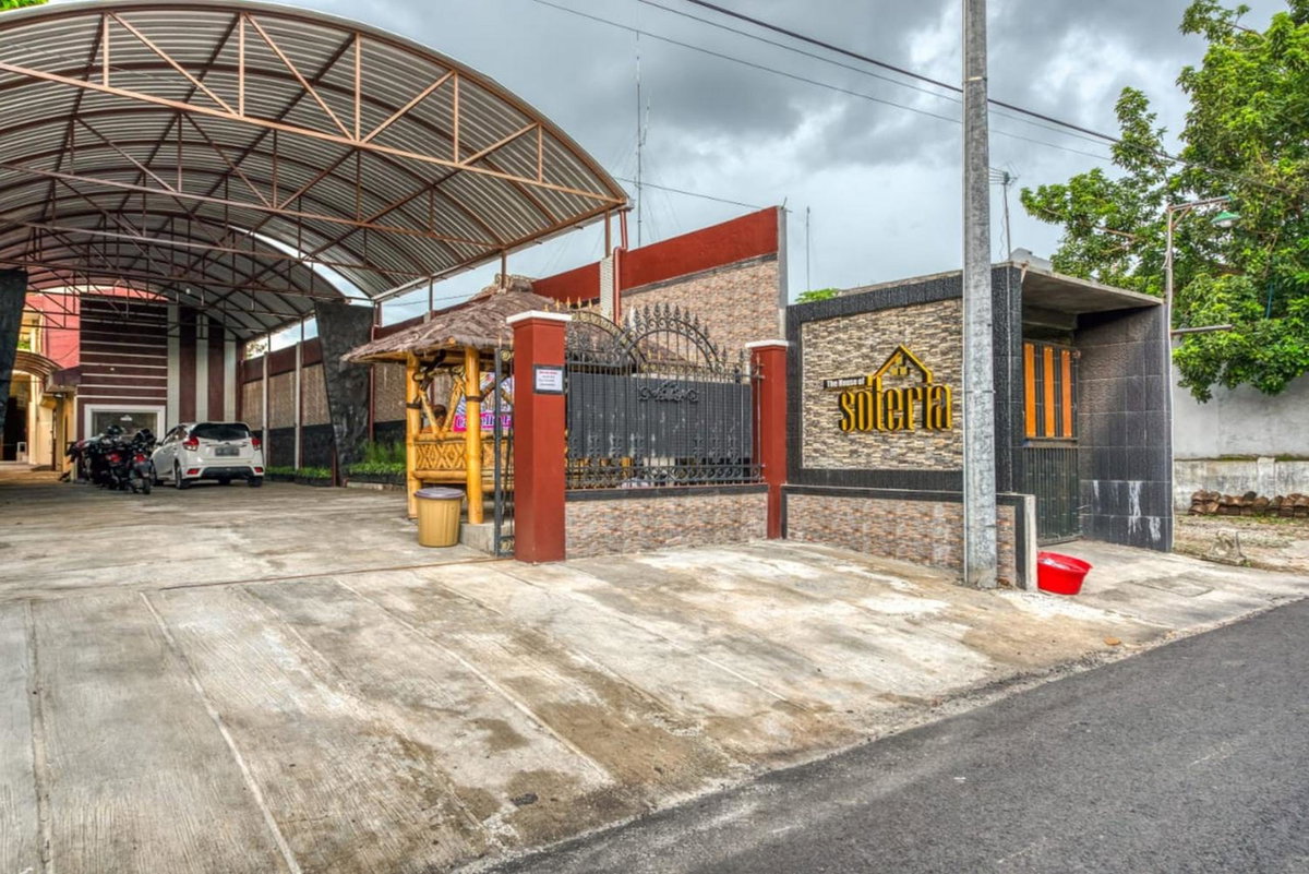 Hotel · RedDoorz Syariah near Kebon Rojo Park Blitar, Karangtengah