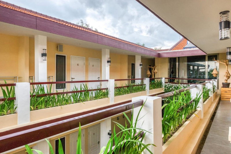 RedDoorz Syariah near Kebon Rojo Park Blitar, Karangtengah, Indonesia
