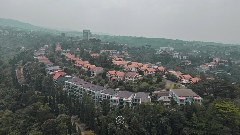 Radiance Hill View Villa 10 Bedrooms With a Private Heated Swimming Pool and a Billiard Table, Bandung, Indonesia