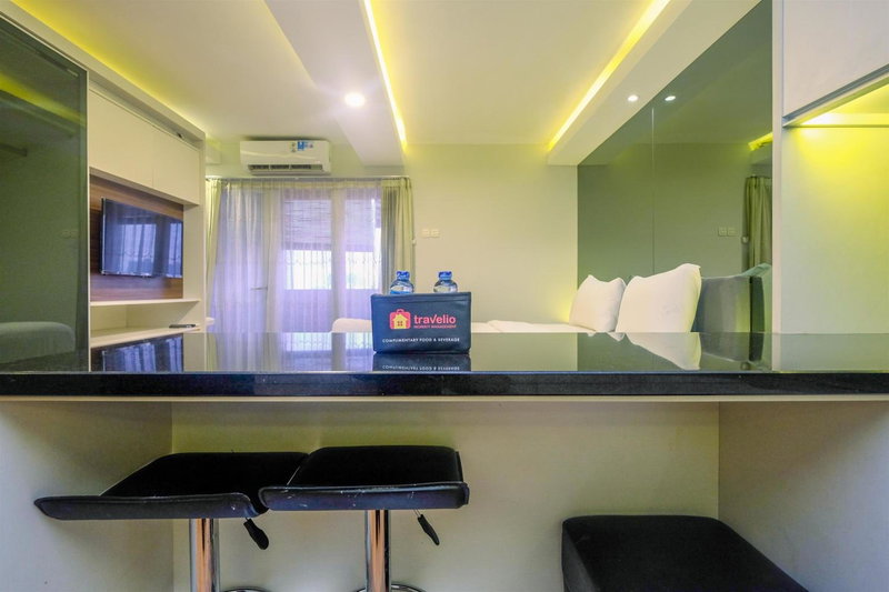 Elegant and Comfy Studio Amethyst Apartment By Travelio, Jakarta, Indonesia