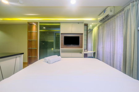Elegant and Comfy Studio Amethyst Apartment By Travelio, Jakarta, Indonesia