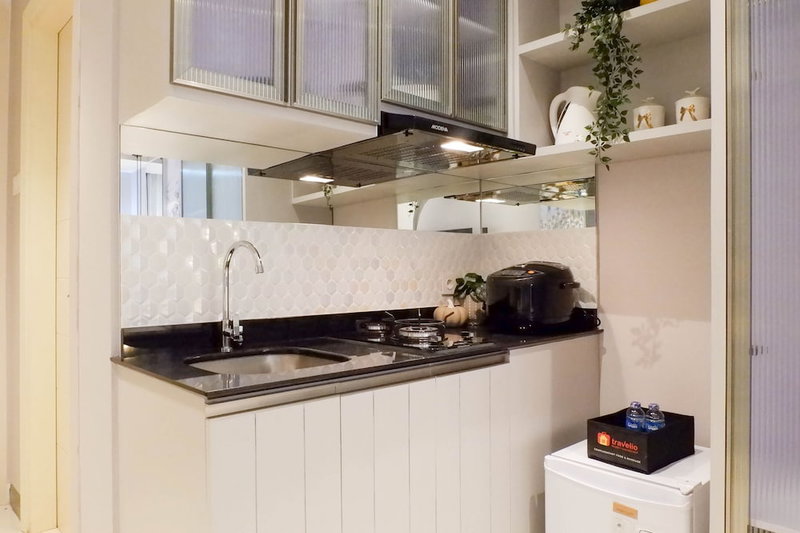 Grand Luxurious And Spacious Studio At Benson Supermall Mansion Apartment, Surabaya, Indonesia