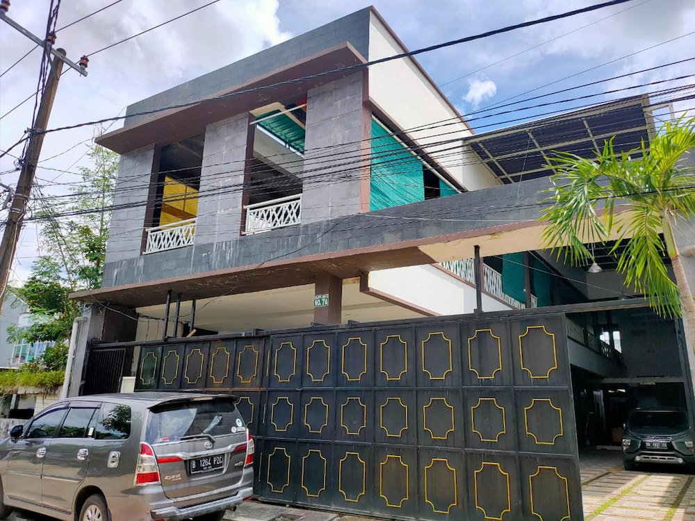 Hotel O Kost 3 Kelor Syariah, Indonesia