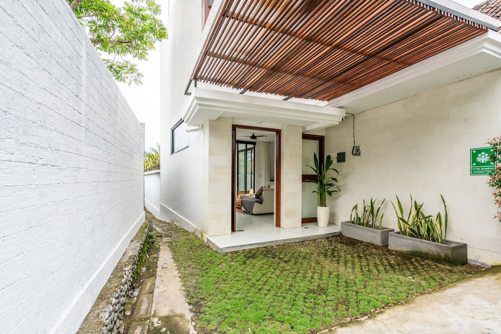 Hotel · Villa Ozkar - Elegant 3 Bedroom Villa with Pool & Sunset Terrace, Canggu