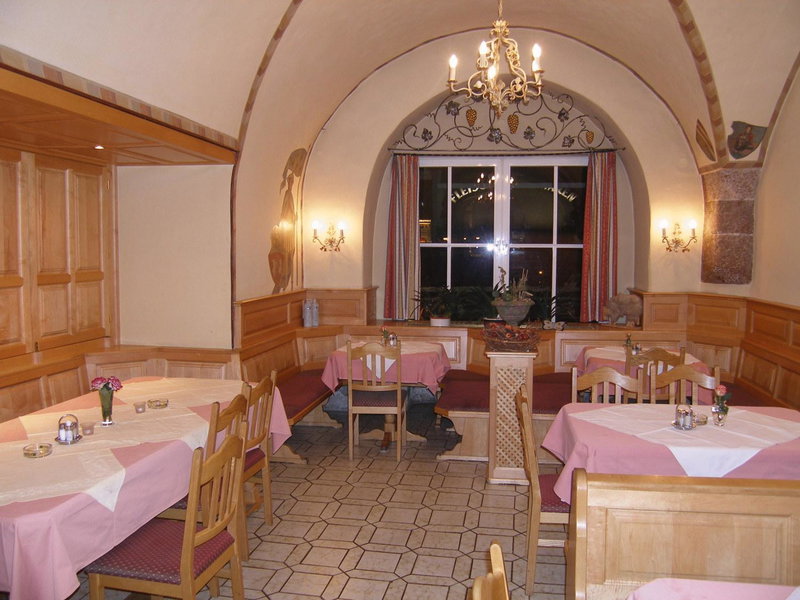 Gasthof Goldene Traube, Golling an der Salzach, Austria