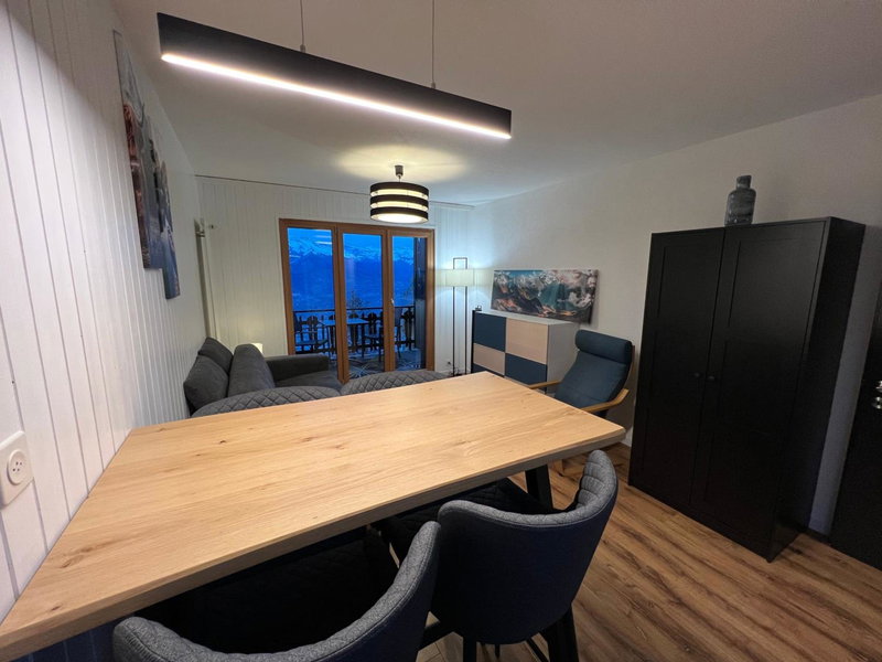 Cosy studio for 4 near ski lift, MELEZES K22, Veysonnaz, Switzerland