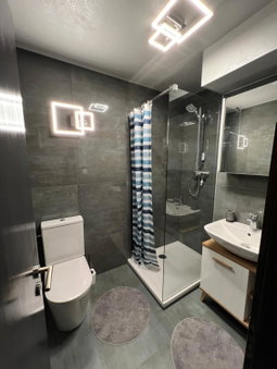 Cosy studio for 4 near ski lift, MELEZES K22, Veysonnaz, Switzerland