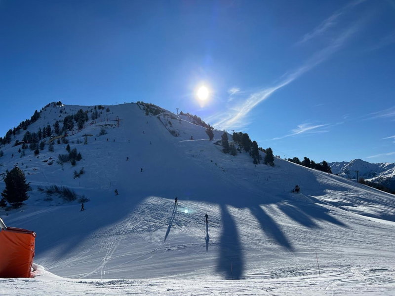 Cosy studio for 4 near ski lift, MELEZES K22, Veysonnaz, Switzerland