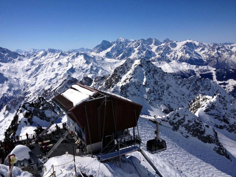 Cosy studio for 4 near ski lift, MELEZES K22, Veysonnaz, Switzerland