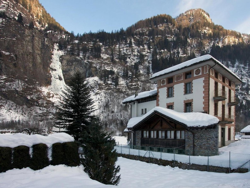 Hotel La Cascata, Rossa, Switzerland