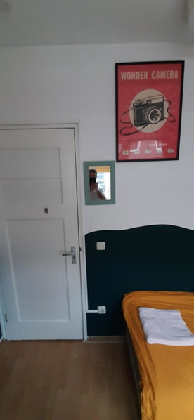 MICHELLE, not for parties, not a hotel, room with shared bathroom, no kitchen, Amsterdam, The Netherlands