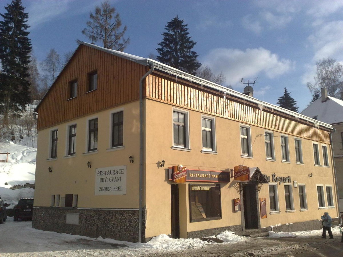 Hotel · Penzion Na Rozcestí, Janov Nad Nisou