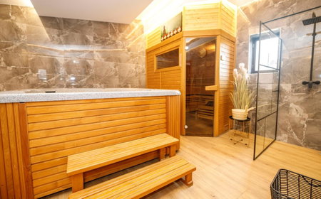 Hotel & Apartments U Černého orla, Třebíč, Czechia