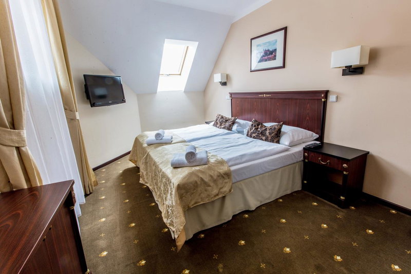 Hotel & Apartments U Černého orla, Třebíč, Czechia