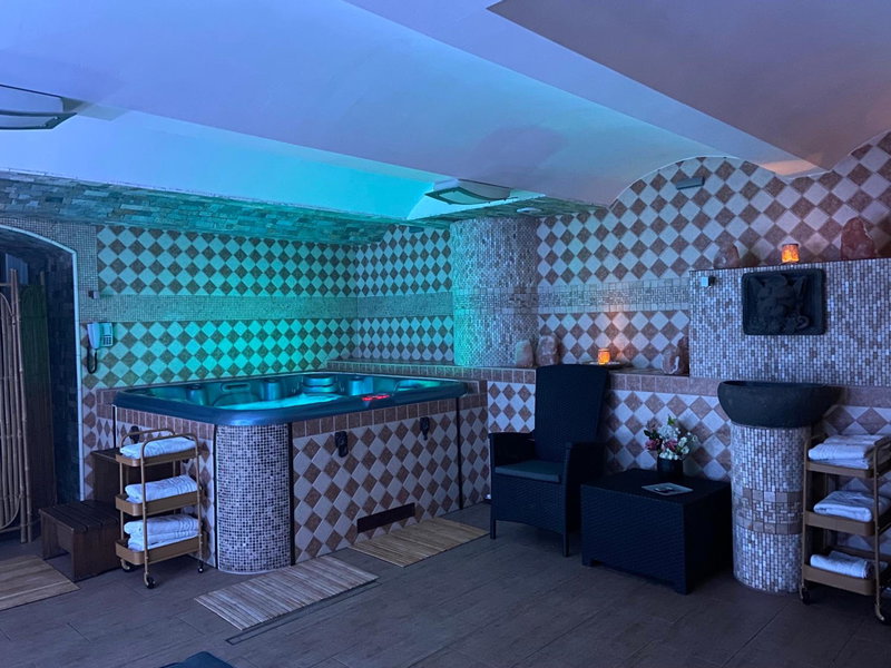 Wellness Hotel Beethoven, Chomutov, Czechia