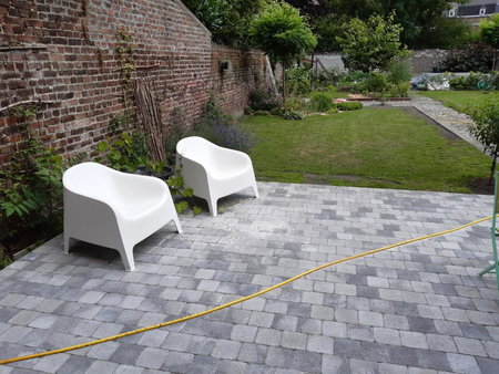 Appartement rez Terrasse et Jardin, Huy, Belgium