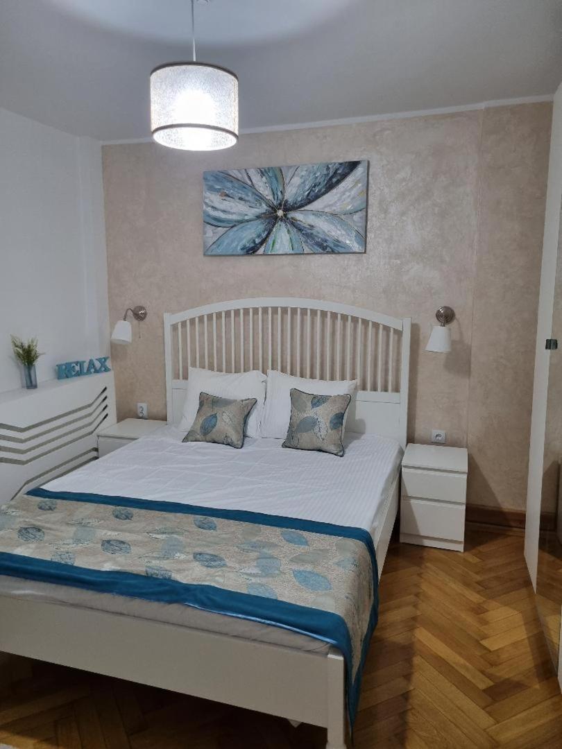 Hotel · Apartament QUIET, Galaţi