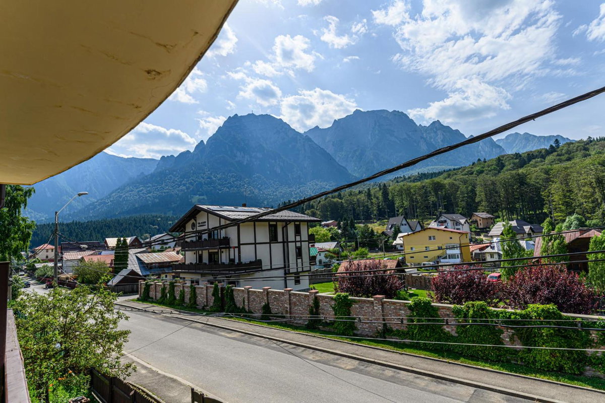 Casa Ramino, Romania